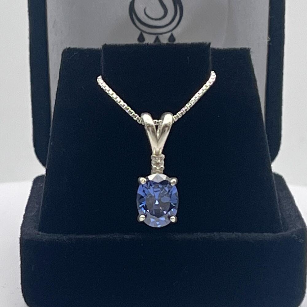 Beautiful Tanzanite & White Sapphire Pendant Necklace